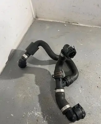 Mercedes-Benz E W213 Engine coolant pipe/hose A2135016982