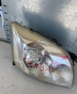 Toyota Avensis T250 Headlight/headlamp