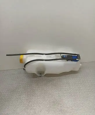 Renault Twingo III Windshield washer fluid reservoir/tank A4538600060 289105267R