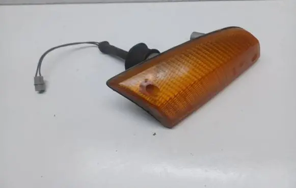 BMW 3 E21 Front indicator light 1359162 23020