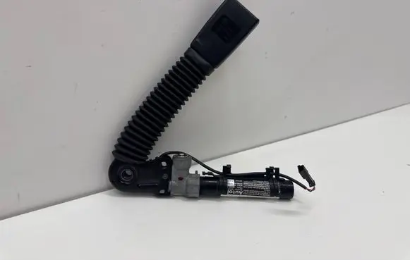 BMW 5 F10 F11 Front seatbelt buckle 120202 124002410