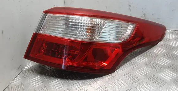 Renault Latitude (L70) Rear/tail lights 265500029R