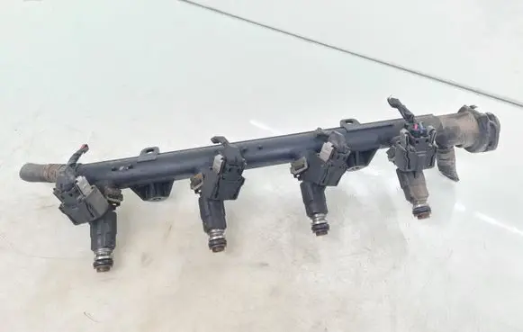 Seat Ibiza II (6k) Fuel injectors set 030133319L 0280151058 0280155731