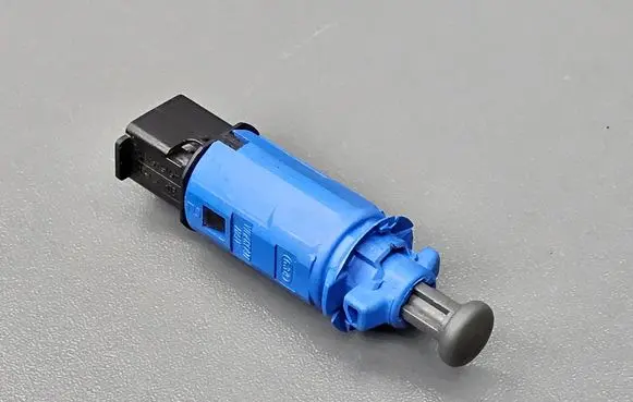 Smart ForTwo II Brake pedal sensor switch A4515450109 0204771205