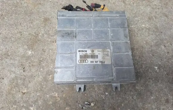 Audi A4 S4 B5 8D Engine control unit/module 8D0907558A