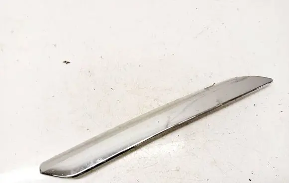 Front bumper splitter molding