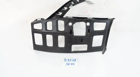 Skoda Octavia Mk3 (5E) Front bumper mounting bracket 5E0807055F