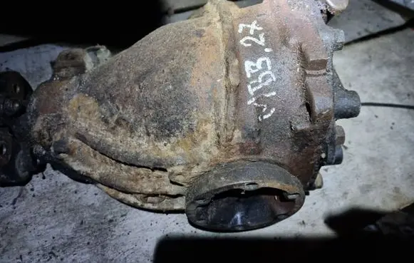 Mercedes-Benz E W124 Rear differential