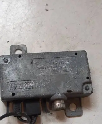 Volkswagen PASSAT B4 Other control units/modules 357035577A