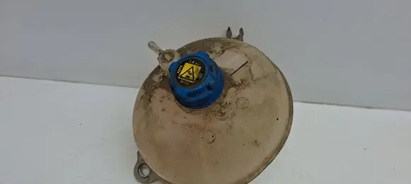 Coolant expansion tank/reservoir