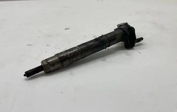 Mercedes-Benz ML W164 Fuel injector A6420701387