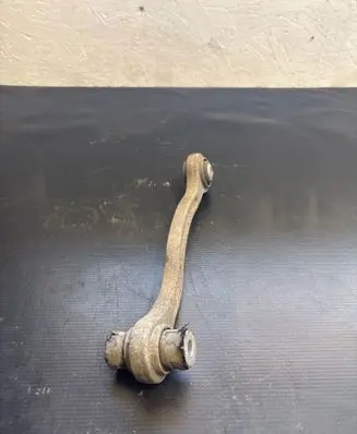 Mercedes-Benz C W205 Rear control arm 20402