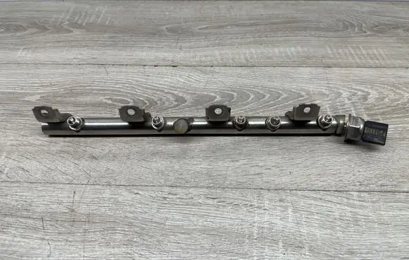 BMW 7 F01 F02 F03 F04 Fuel main line pipe 7547599 2056010