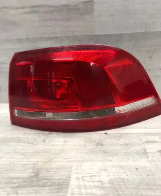 Volkswagen PASSAT B7 Rear/tail lights 3AF945096C 605002