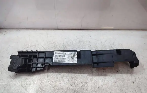 BMW X4 F26 Radiator mount bracket 73912311 576250