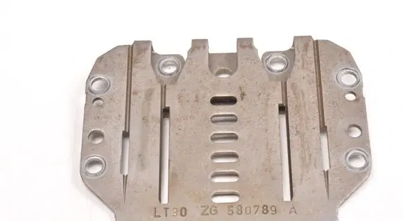 Volvo S80 Engine mount bracket LT30