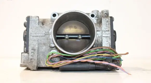 Volvo S60 Throttle valve 8644345