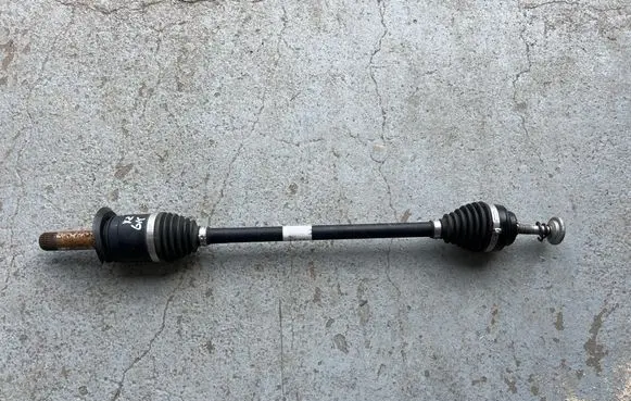 BMW X2 F39 Rear driveshaft 7646867