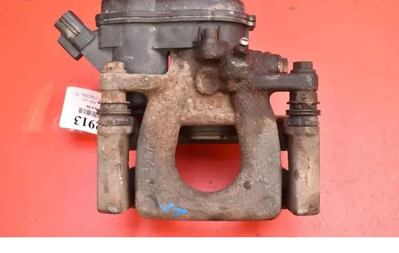 Mazda CX-3 Rear brake caliper 32355597