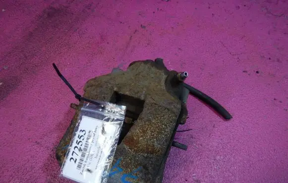Volkswagen Golf IV Front brake caliper