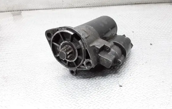 Volkswagen II LT Starter motor 1005821864