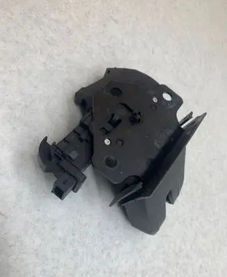 Audi A6 S6 C6 4F Tailgate/trunk/boot lock/catch/latch 8P4827505B