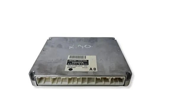 Toyota Avensis T250 Engine control unit/module 8966105A80