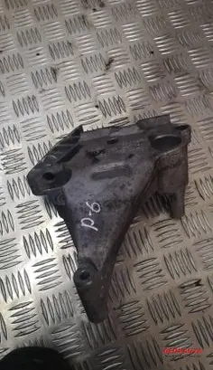 Volkswagen PASSAT B6 Engine mounting bracket 03G199207G