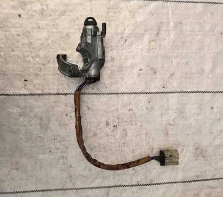 Nissan Terrano Ignition lock