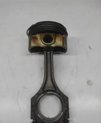 Lexus GS 250 350 300H 450H Piston with connecting rod
