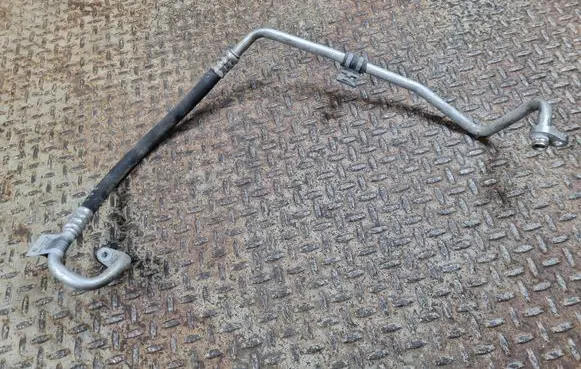 Opel Grandland X Air conditioning (A/C) pipe/hose 9675635380