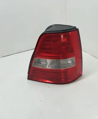 KIA Sorento Rear/tail lights 9243E5