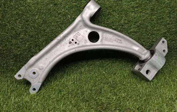 Audi TT TTS Mk2 Front lower control arm/wishbone 8J0407151D 8J0153D