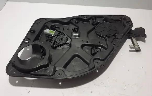 Dodge Durango Rear window lifting mechanism without motor 68231076AA
