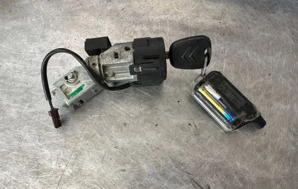 Citroen C3 Ignition lock 9663123380
