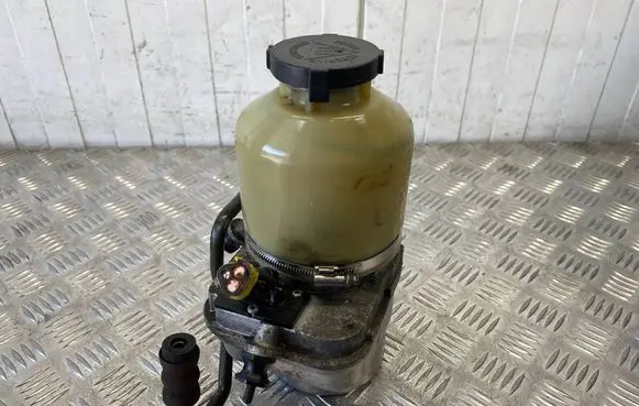 Opel Astra H Power steering pump 1040085003094