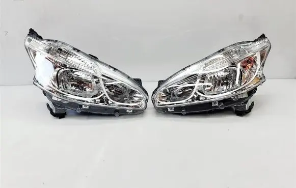 Peugeot 208 I Headlights/headlamps set 9802221280