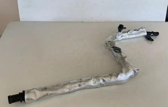 Audi Q5 SQ5 Engine coolant pipe/hose 06N121085E 80A819334AG