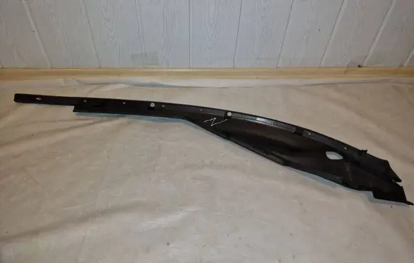 Infiniti Q50 Fender end trim 658204GA0A