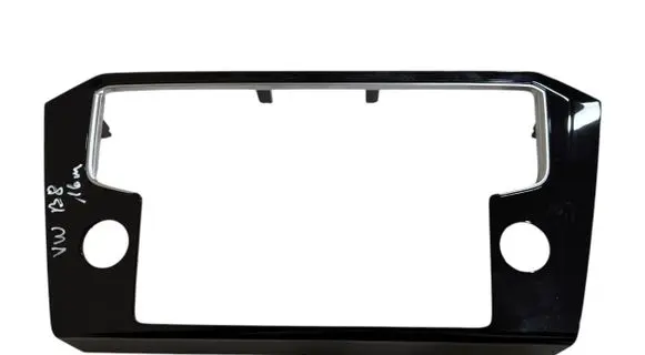 Radio/GPS head unit trim