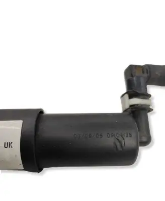 BMW 3 E90 E91 Headlight washer pump 7179311 13037710
