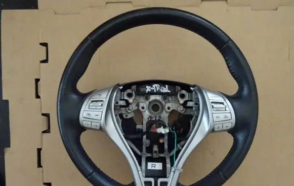 Nissan X-Trail T32 Steering wheel