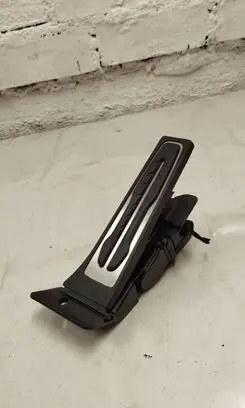 BMW X5 G05 Accelerator throttle pedal 6871053
