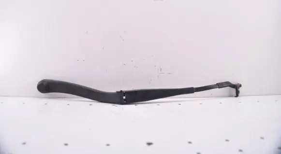 Mercedes-Benz E W212 Windshield/front glass wiper blade A2128200844 3392125718
