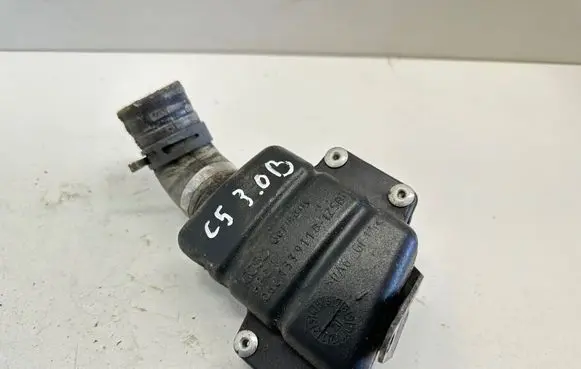 Audi A6 S6 C5 4B Breather/breather pipe/hose 06c133911b
