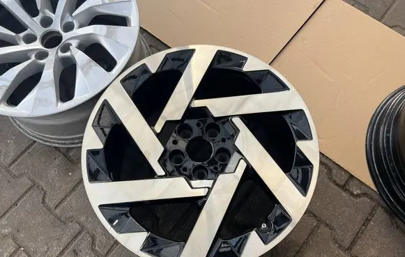 Mini Countryman U25 R19 alloy rim 5A269E5