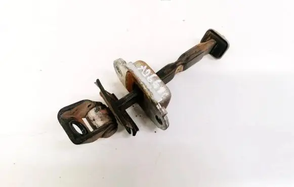 Skoda Octavia Mk2 (1Z) Rear door check strap stopper