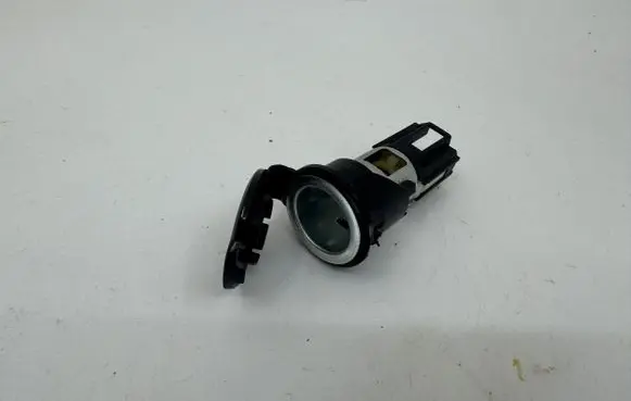 Volkswagen Tiguan Cigarette lighter front 