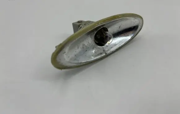 Jaguar XK8 - XKR Front fender indicator light 
