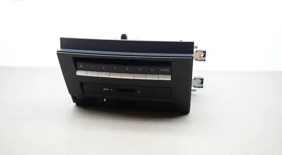 Mercedes-Benz S W221 Radio/CD/DVD/GPS head unit A2219004704